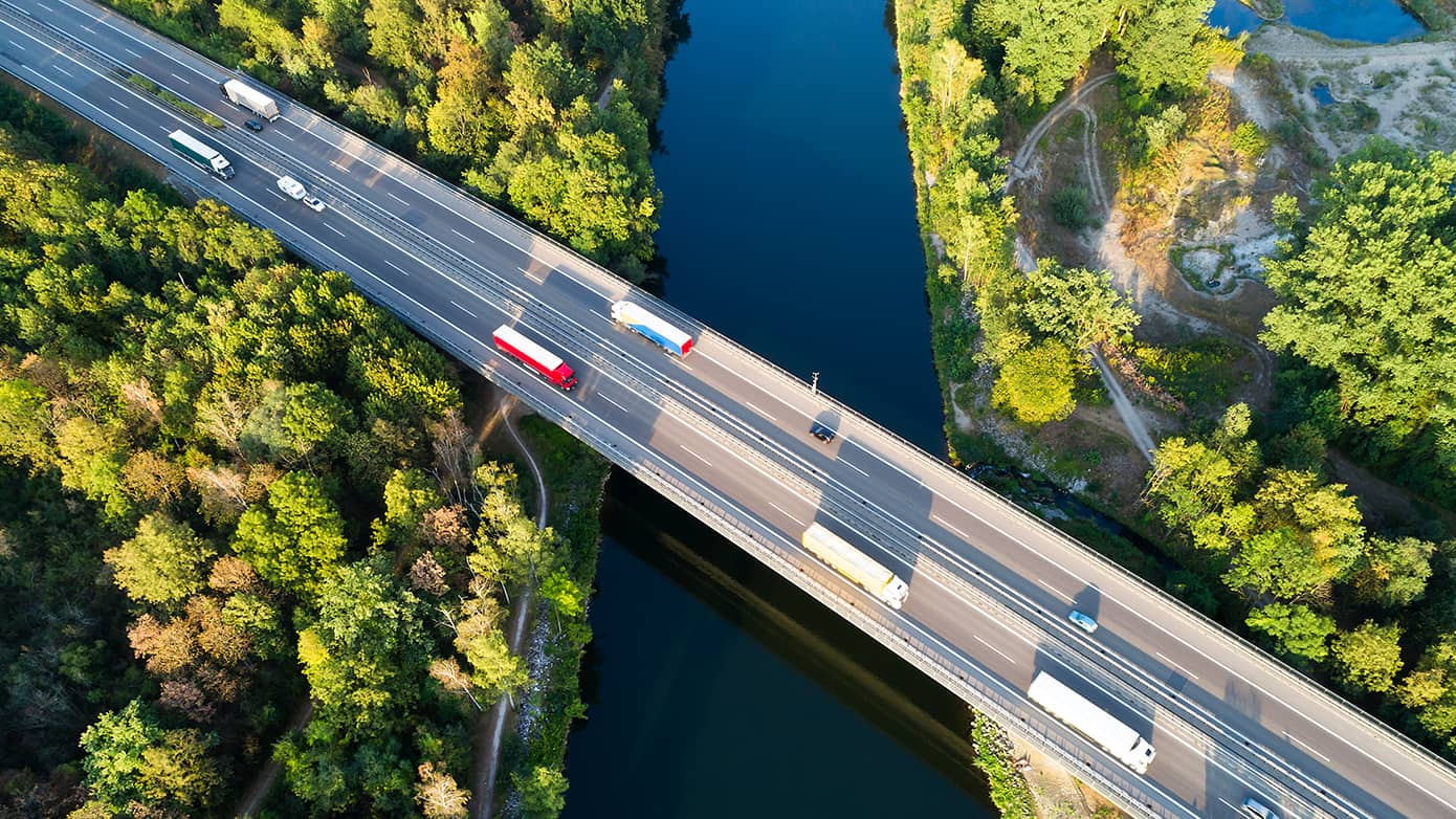 Rete di trasporto che mostra un'autostrada.